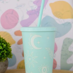 Vaso con tapa y sorbete